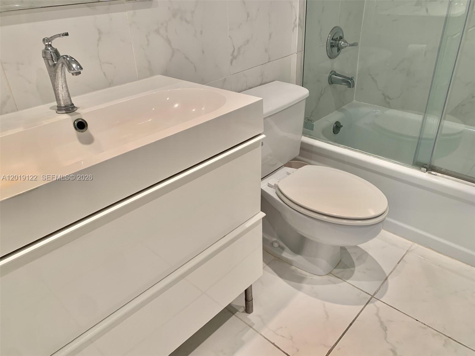 Photo of 1500 Ocean Dr  #17E, Hollywood, Florida, 33019 - 