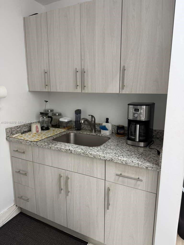   /   sq. ft. $ 2026-05-14 0 foto