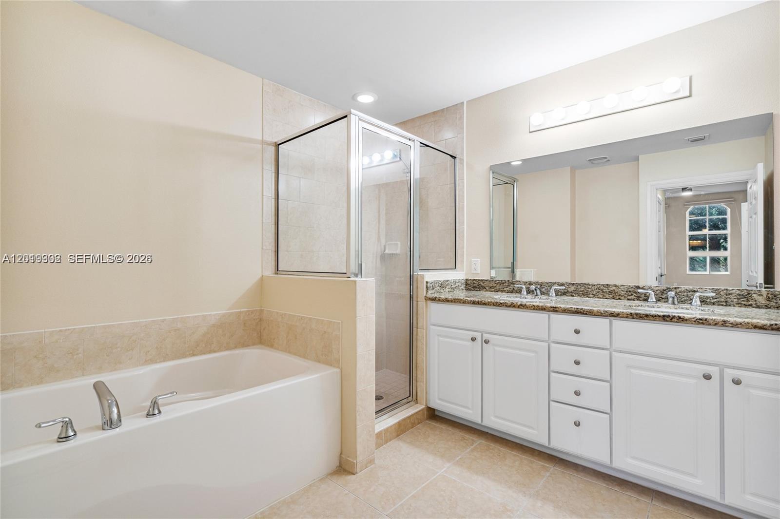 Photo of 3001 185th St  #219, Aventura, Florida, 33180 - 