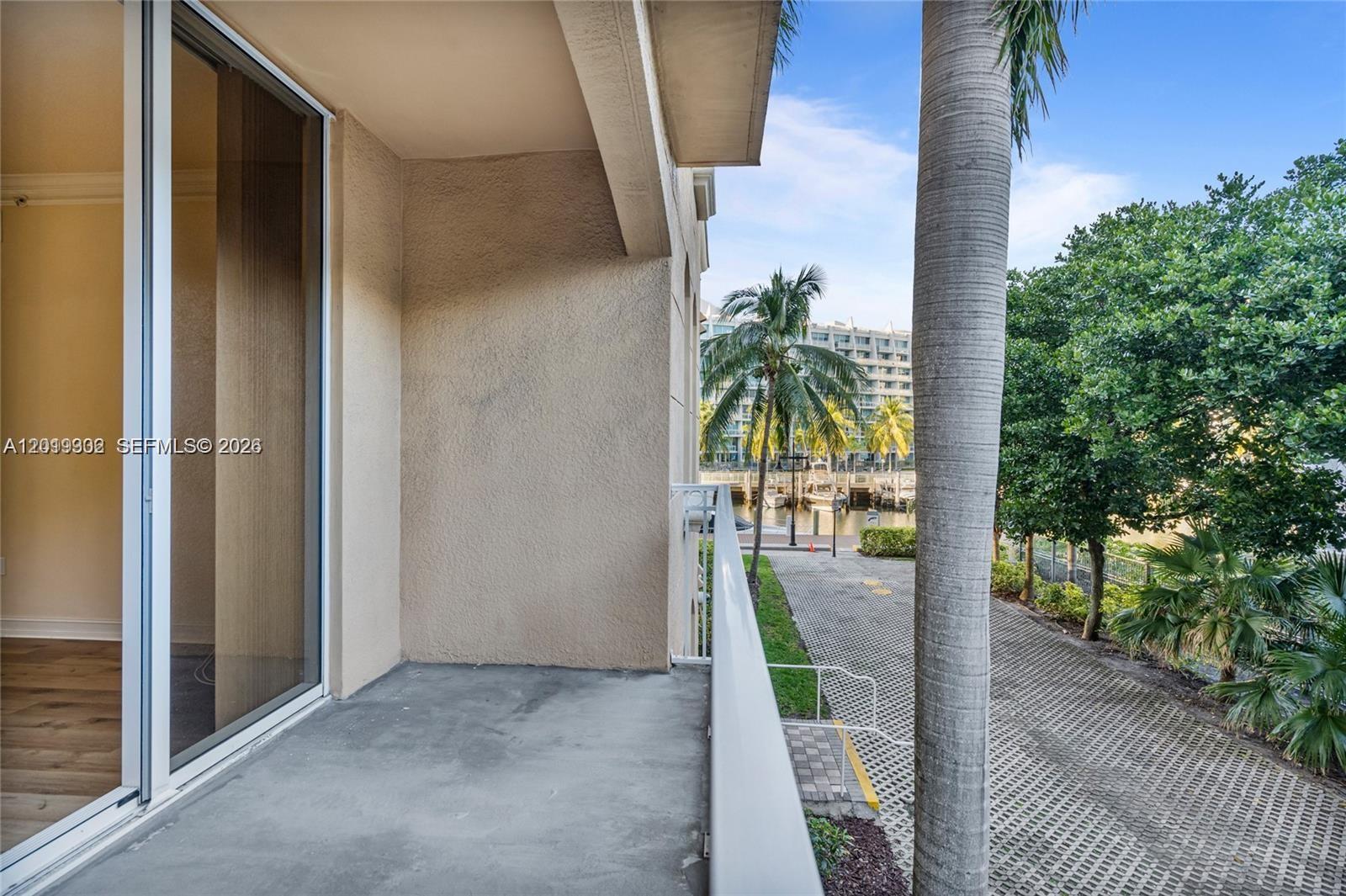 Photo of 3001 185th St  #219, Aventura, Florida, 33180 - 