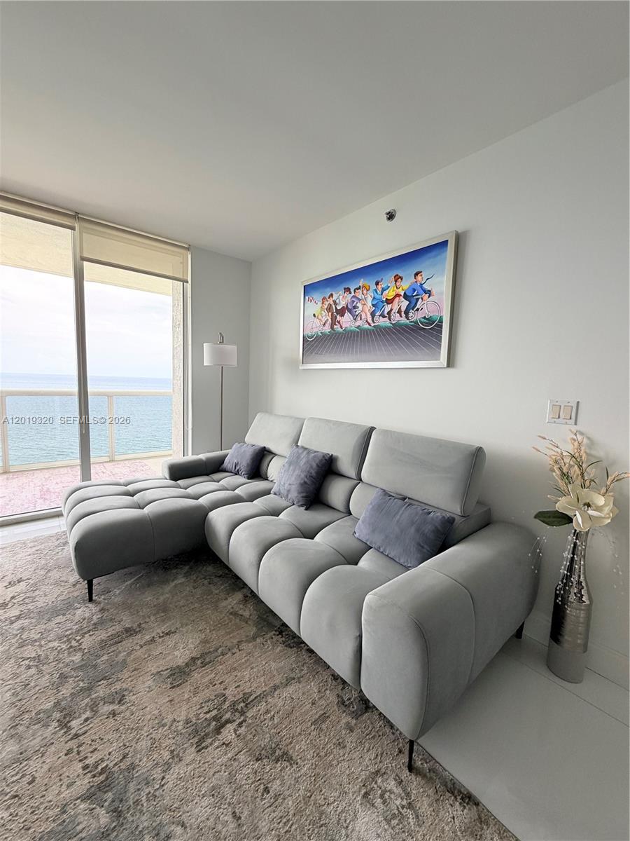 3002 3 / 3 1841 sq. ft. $ 2026-05-14 0 Photo