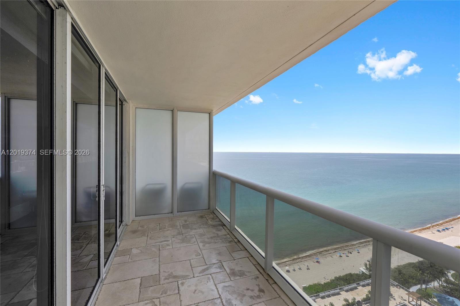 2705 1 / 1 811 sq. ft. $ 2026-05-14 0 Photo