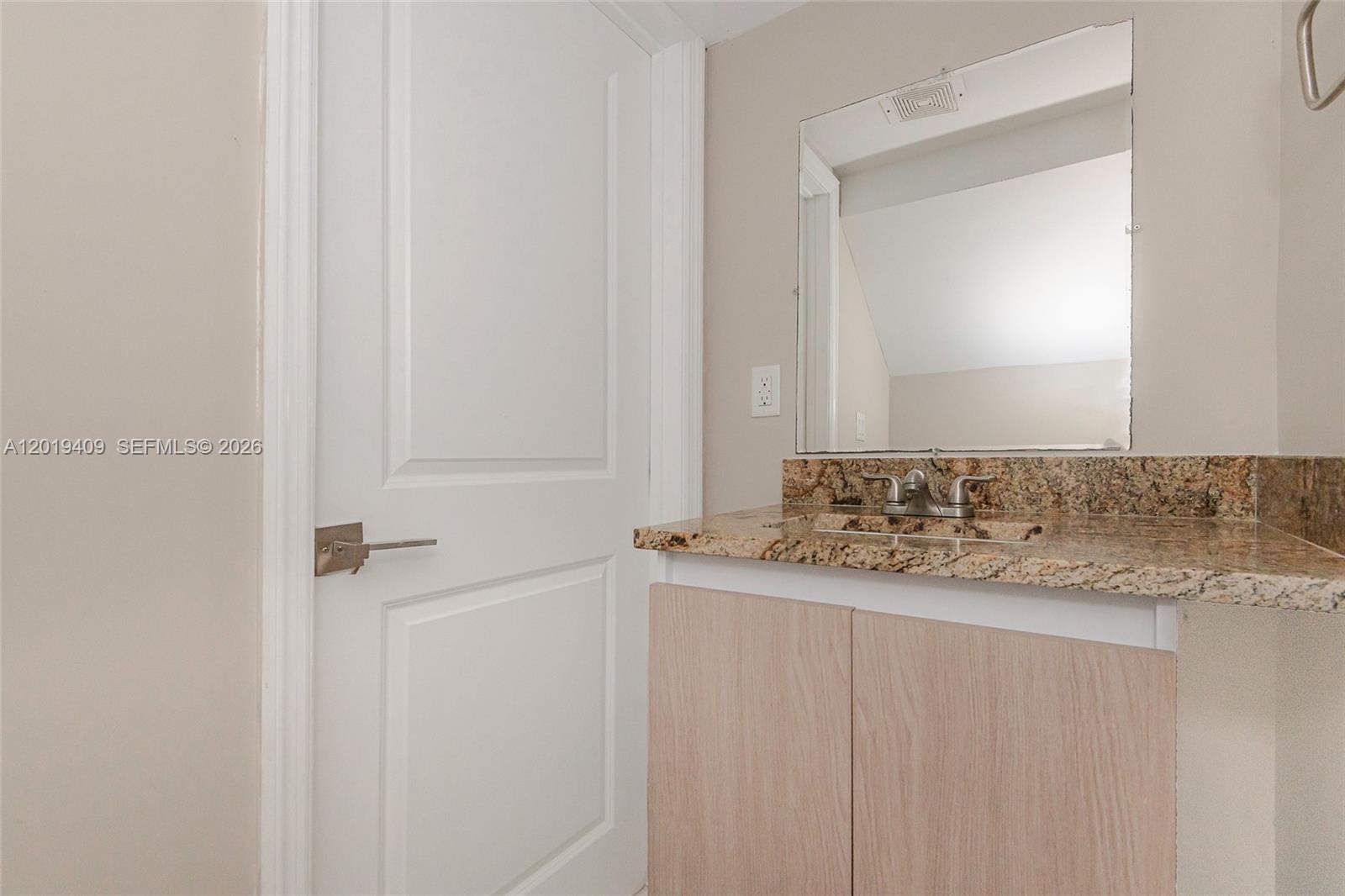   /  1032 sq. ft. $ 2026-05-19 0 Photo
