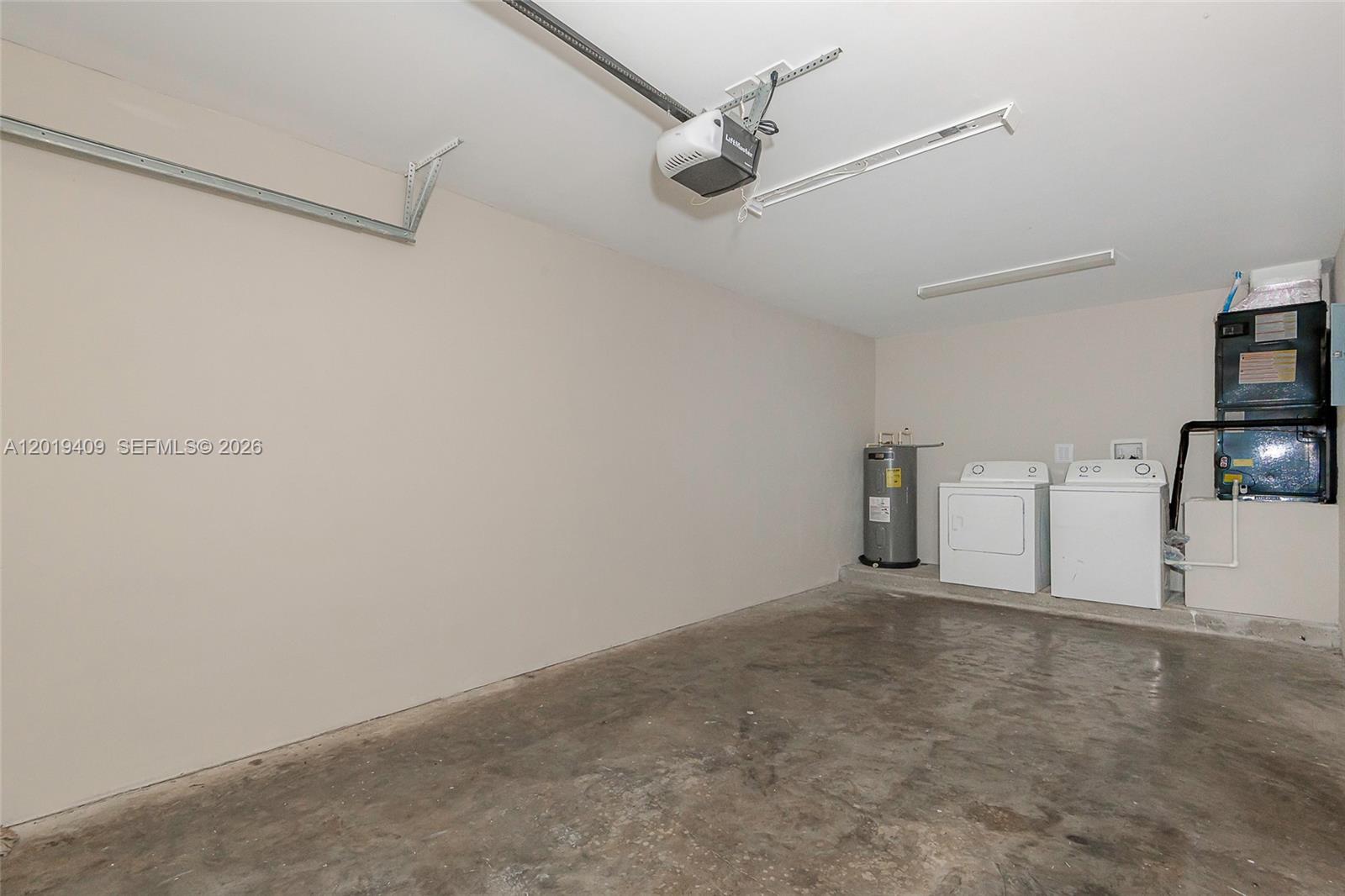   /  1032 sq. ft. $ 2026-05-19 0 Photo