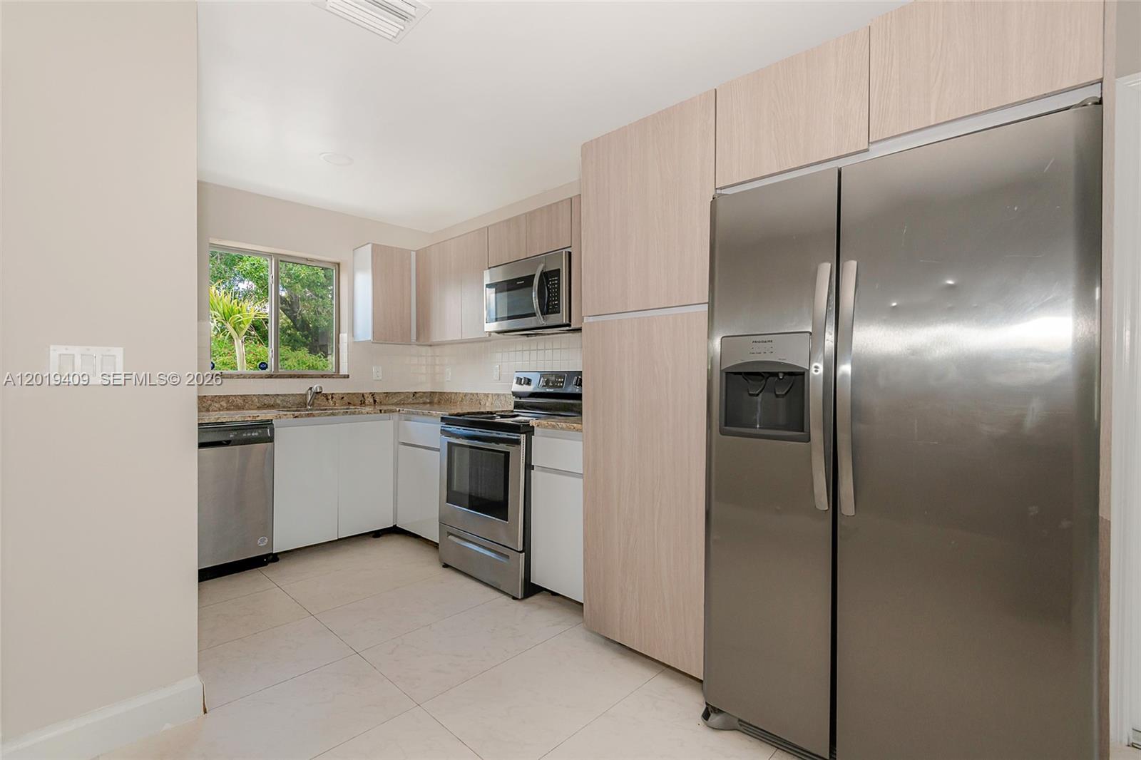   /  1032 sq. ft. $ 2026-05-19 0 Photo