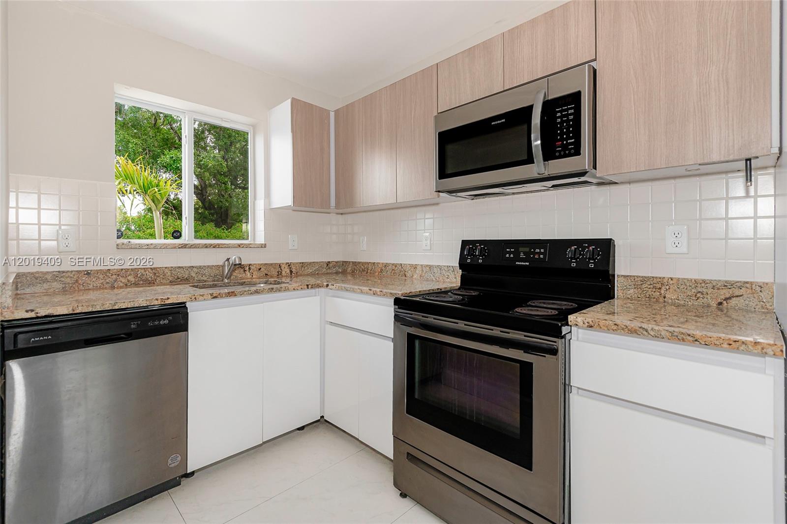   /  1032 sq. ft. $ 2026-05-19 0 Photo
