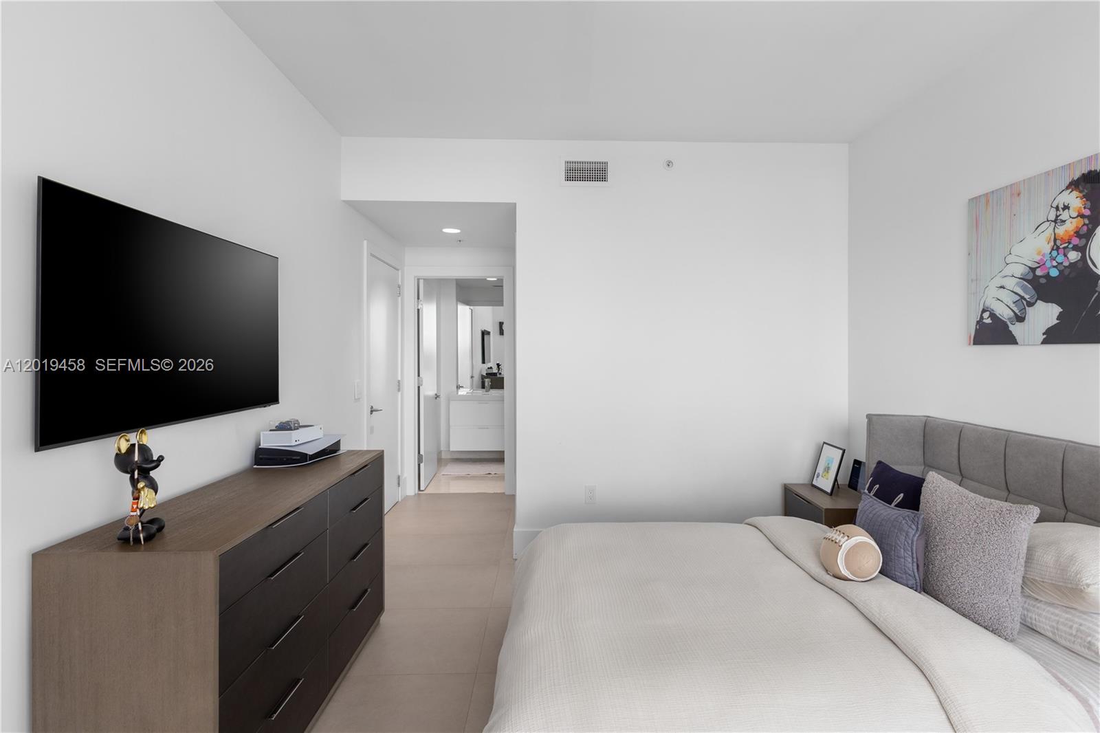 Photo of 17111 Biscayne Blvd  #1406, North Miami Beach, Florida, 33160 - 