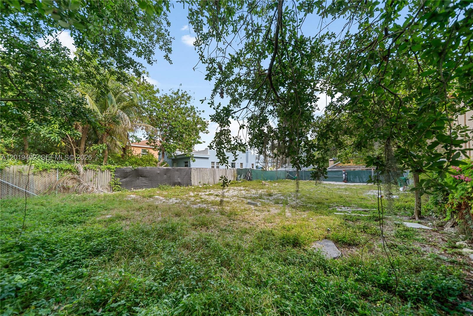   /   sq. ft. $ 2026-05-14 0 foto