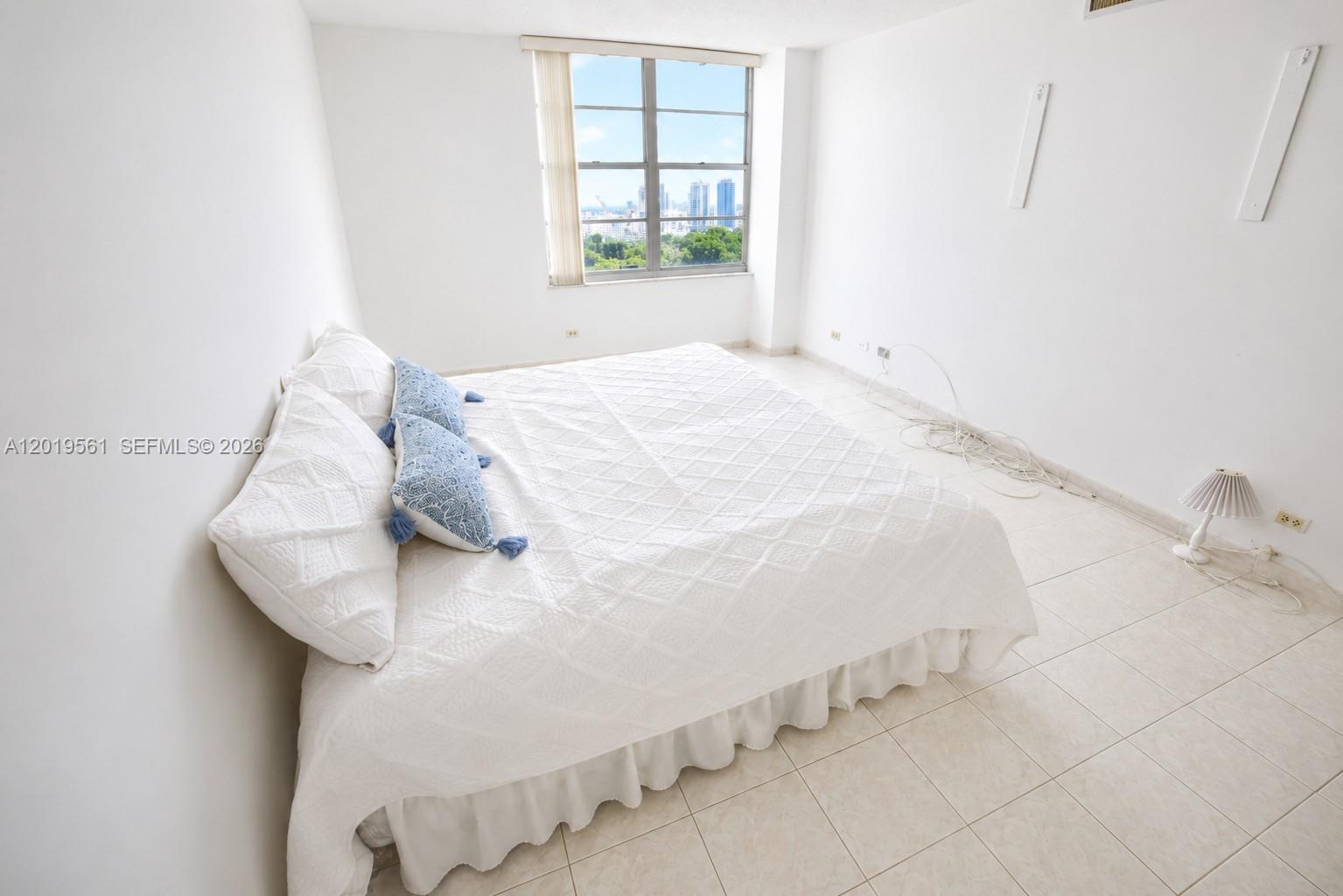 See details 1916 2 / 2 1276 sq. ft. $ 2026-05-15 0 Photo