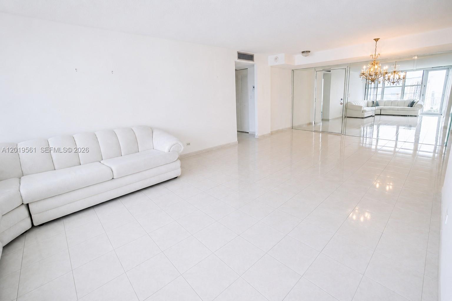 See details 1916 2 / 2 1276 sq. ft. $ 2026-05-15 0 Photo