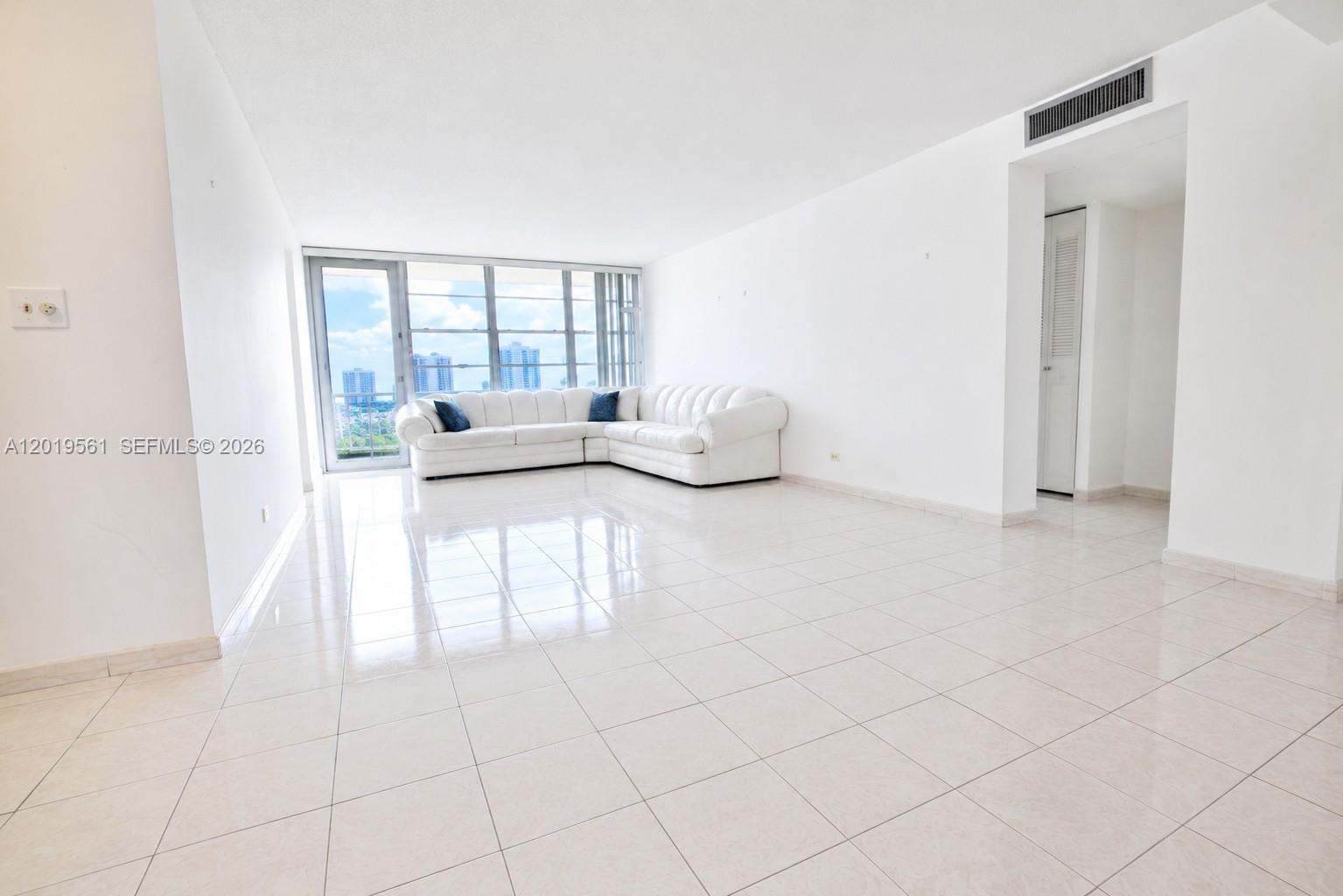 See details 1916 2 / 2 1276 sq. ft. $ 2026-05-15 0 Photo
