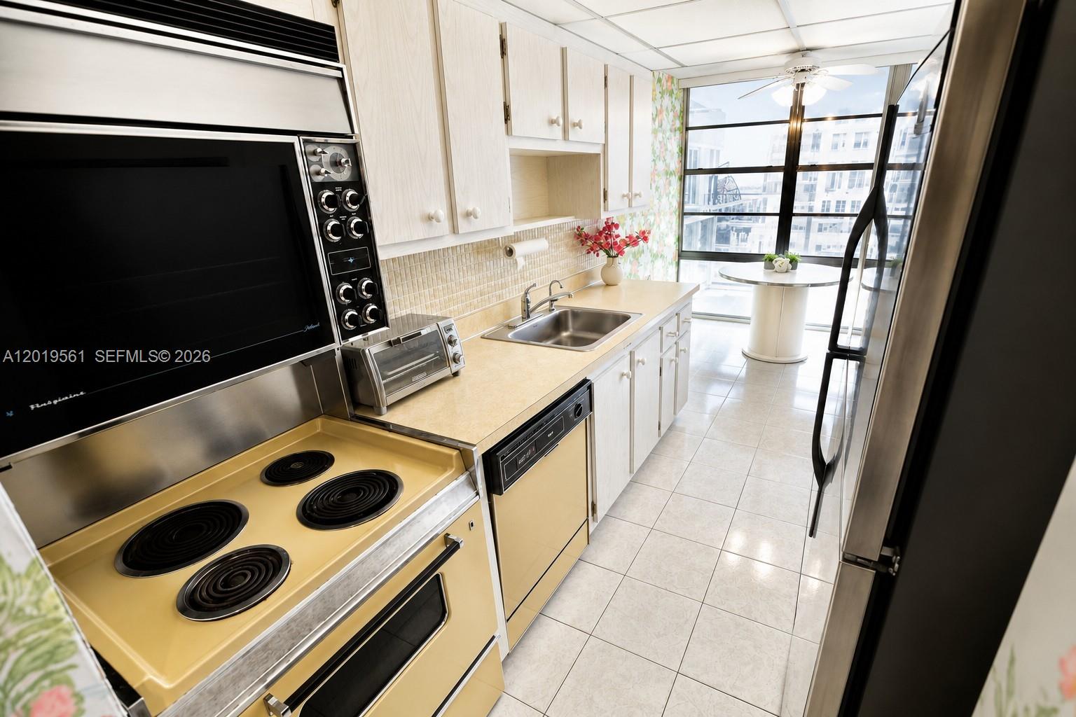 See details 1916 2 / 2 1276 sq. ft. $ 2026-05-15 0 Photo