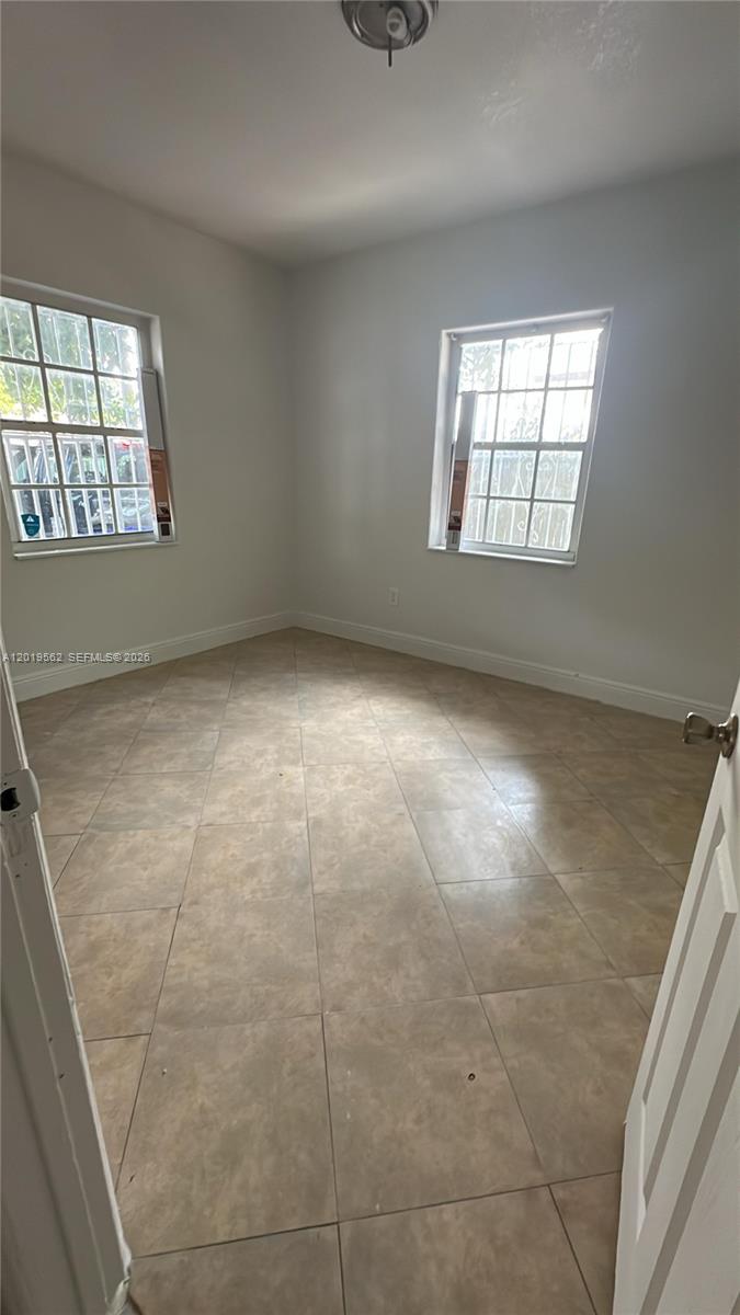   /  1052 sq. ft. $ 2026-06-01 0 Photo