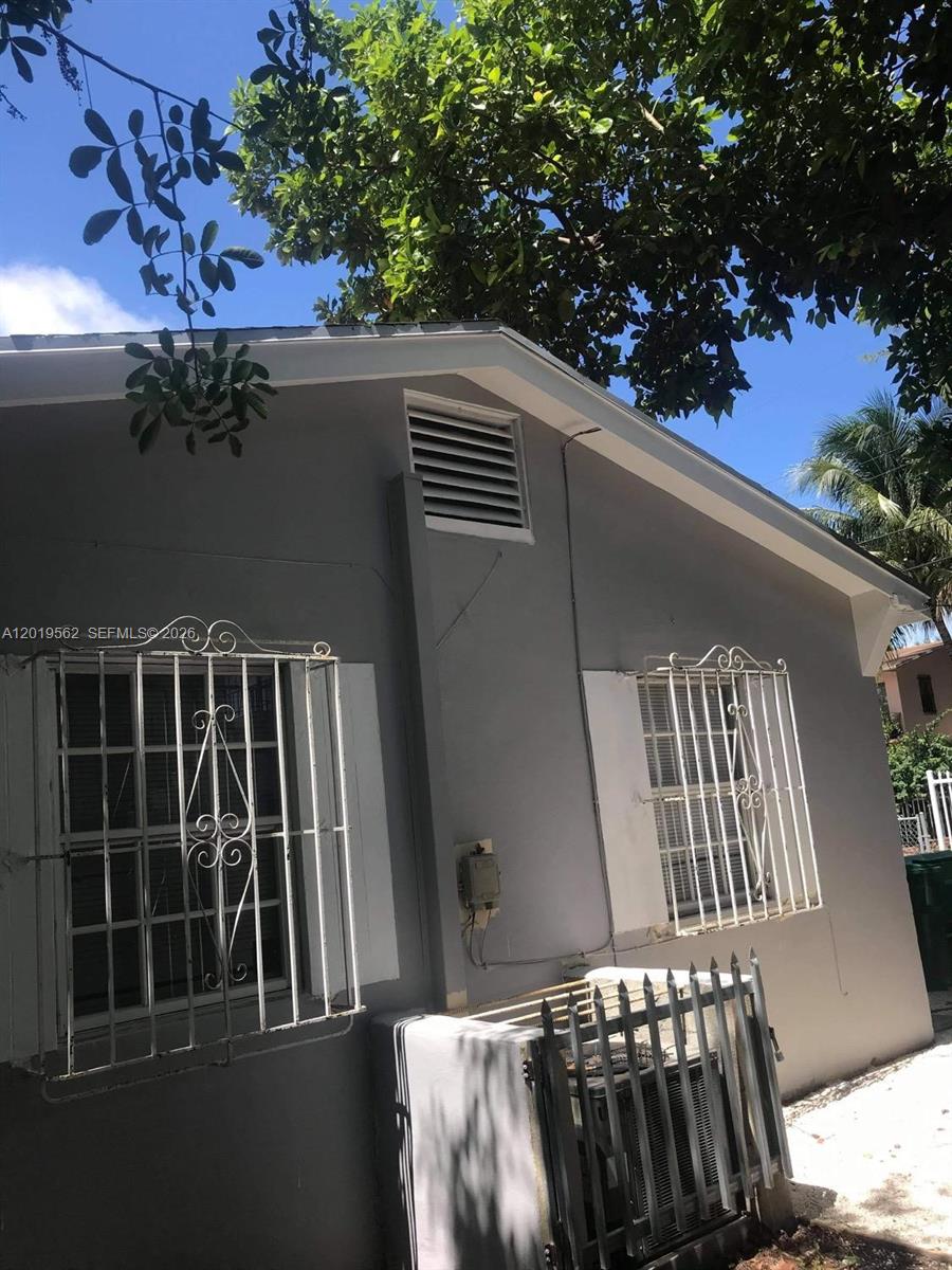   /  1052 sq. ft. $ 2026-06-01 0 Photo