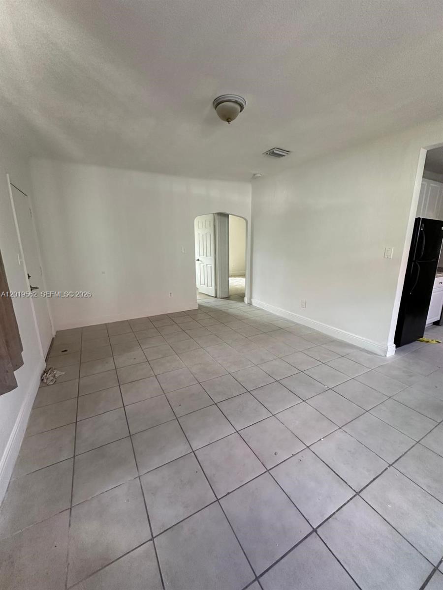   /  1052 sq. ft. $ 2026-06-01 0 Photo