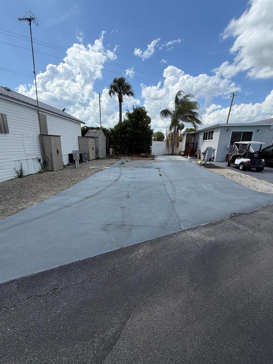   / 0  sq. ft. $ 2026-06-15 0 foto