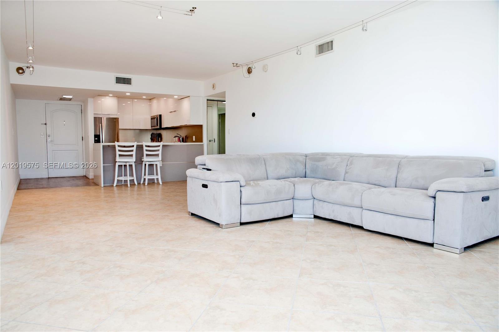 Photo of 3675 Country Club Dr #1903, Aventura, Florida, 33180 -