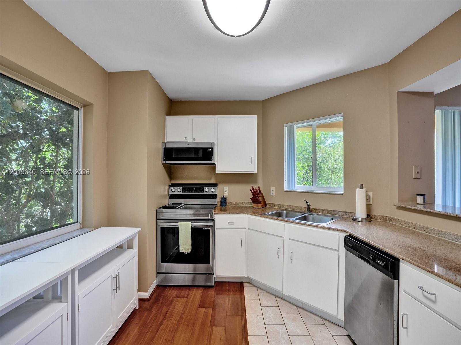 Ver detalles 206 2 / 2 1147 sq. ft. $ 2026-05-15 0 foto