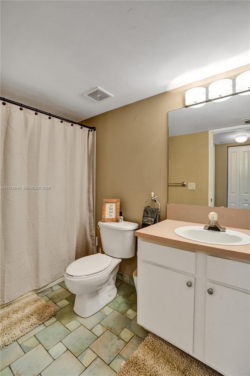 Ver detalles 206 2 / 2 1147 sq. ft. $ 2026-05-15 0 foto