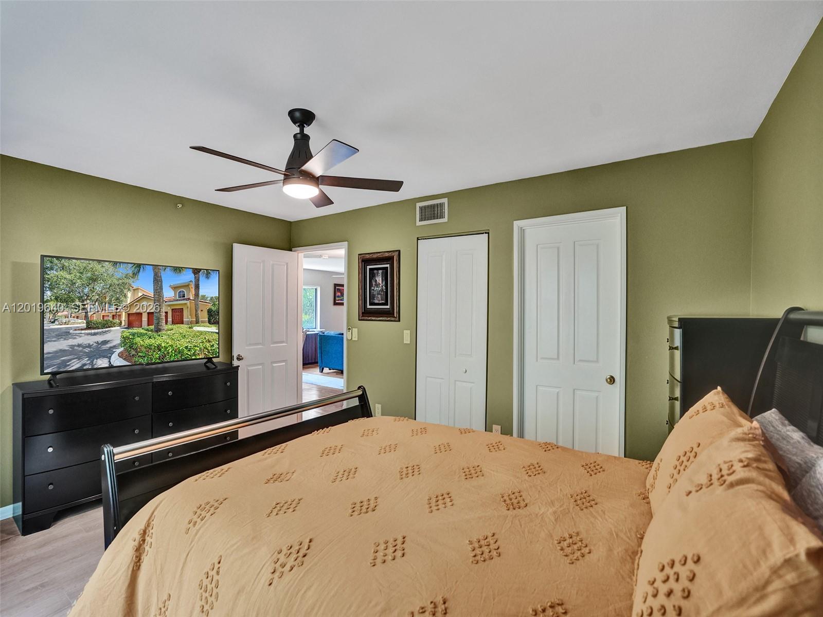 Ver detalles 206 2 / 2 1147 sq. ft. $ 2026-05-15 0 foto