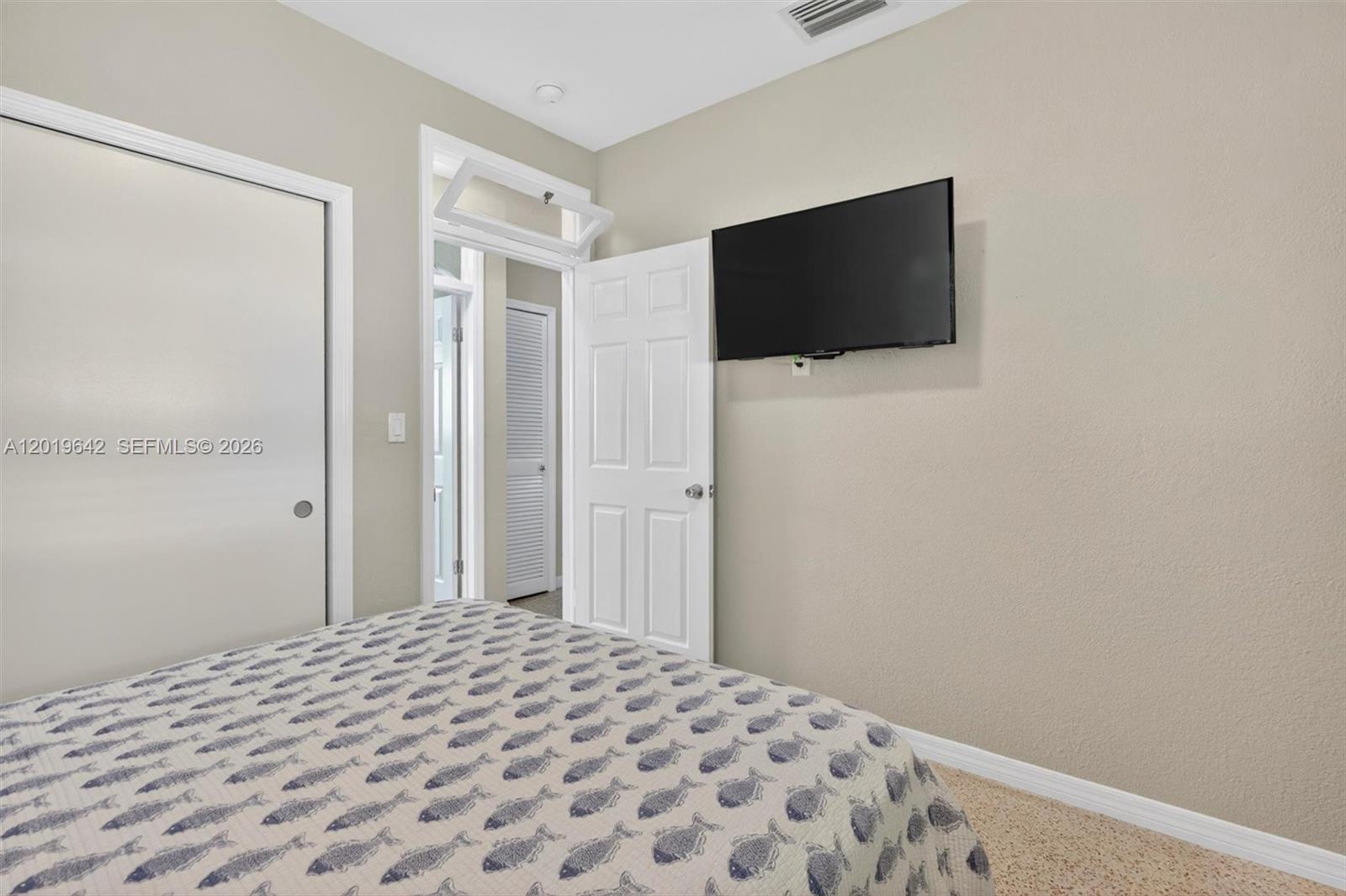 Ver detalles / sq. ft. $ 2026-05-18 0 foto