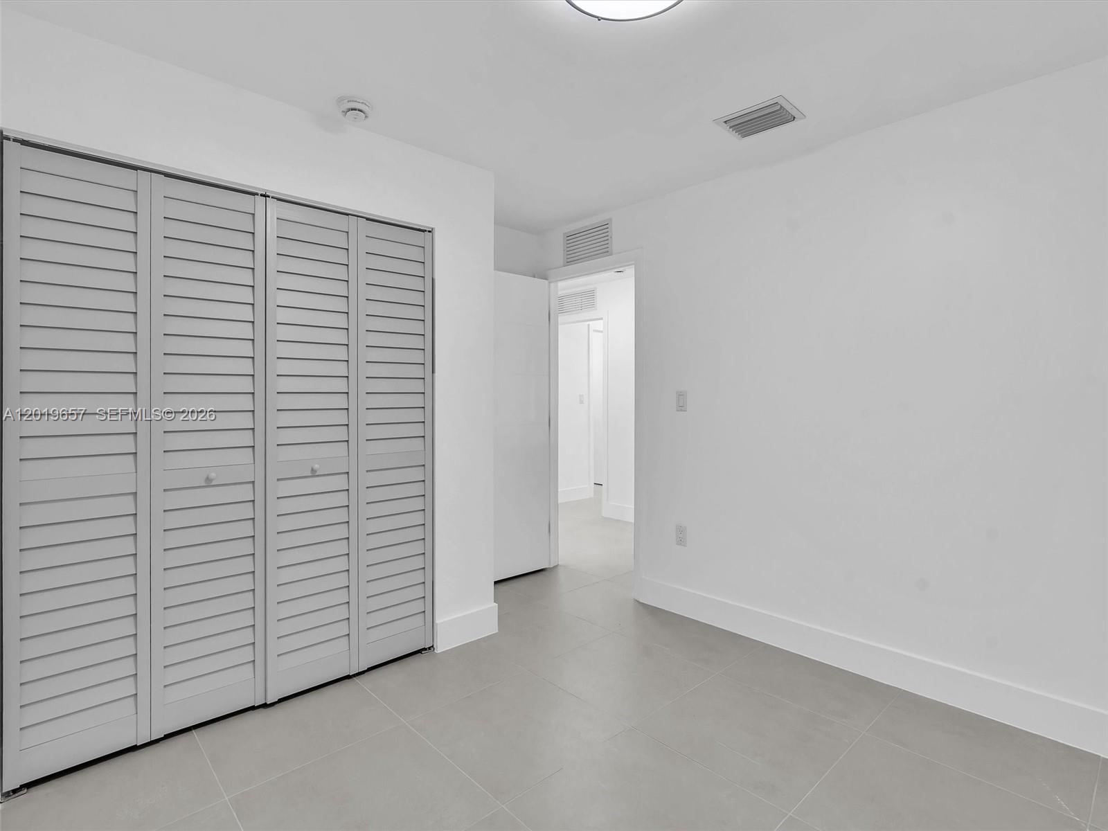 See details / 2032 sq. ft. $ 2026-05-15 0 Photo