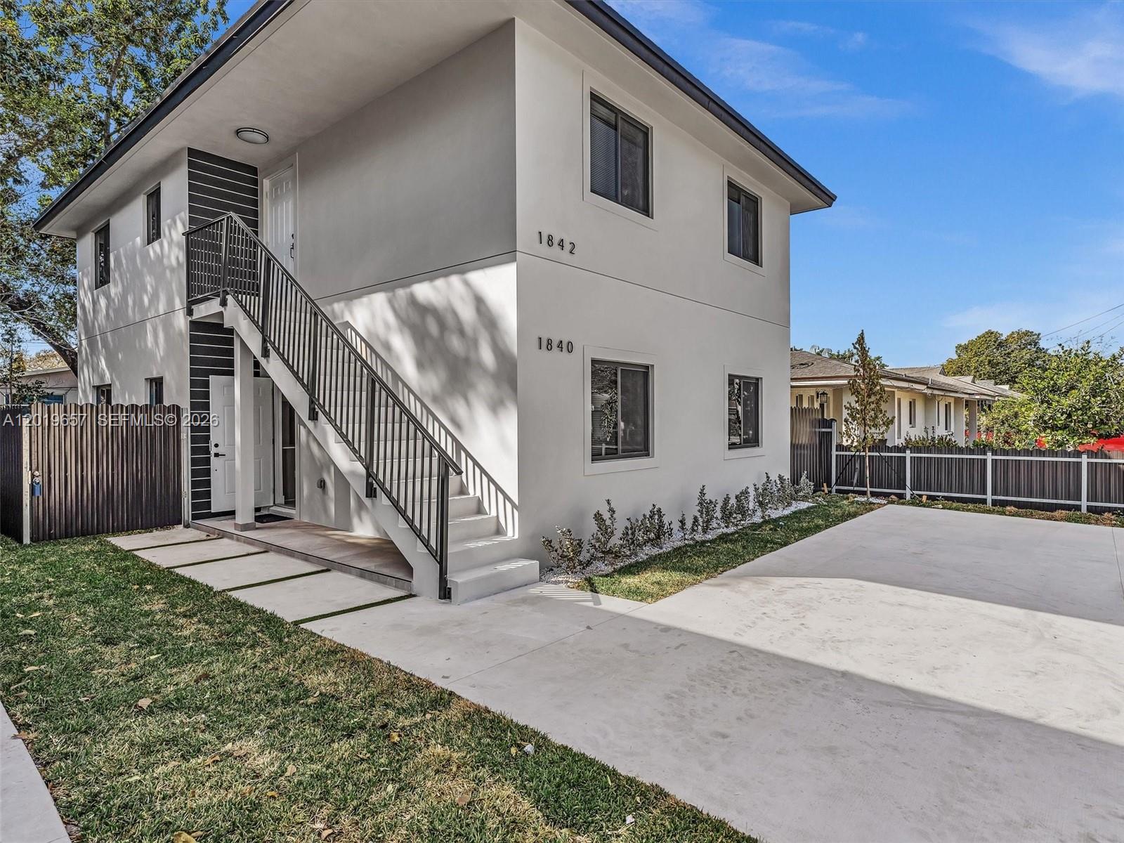 See details / 2032 sq. ft. $ 2026-05-15 0 Photo