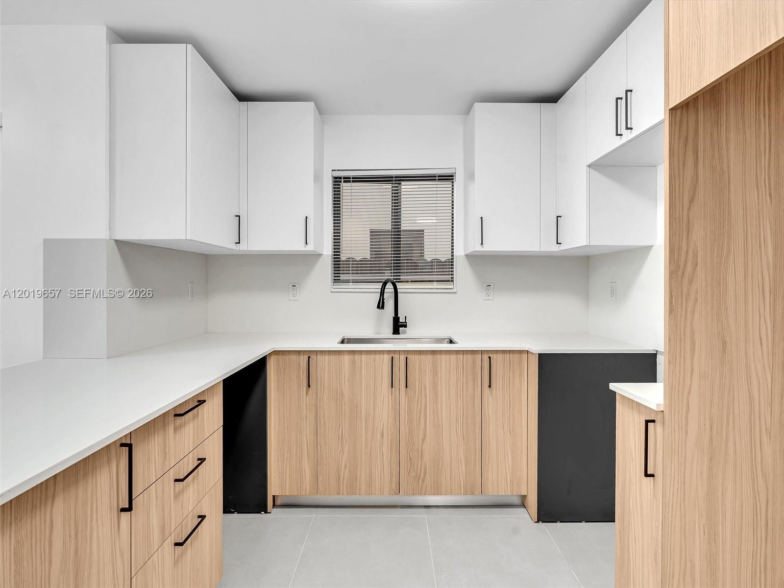See details / 2032 sq. ft. $ 2026-05-15 0 Photo