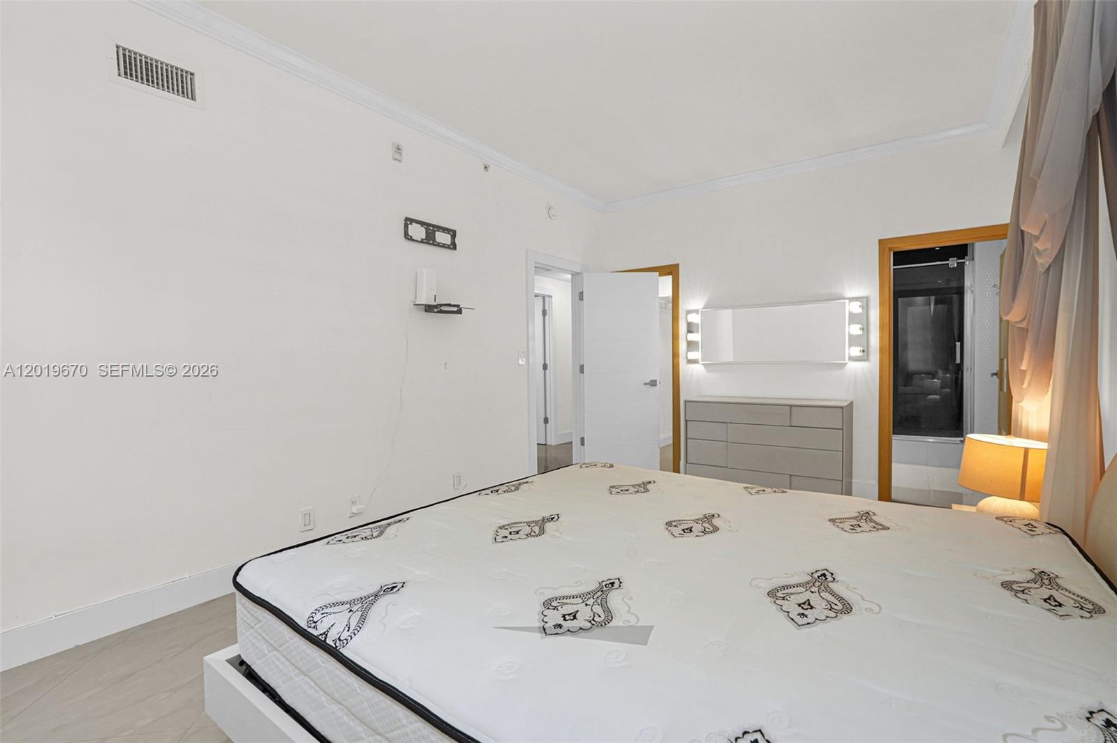 Photo of 3001 Ocean Dr  #1611, Hollywood, Florida, 33019 - 