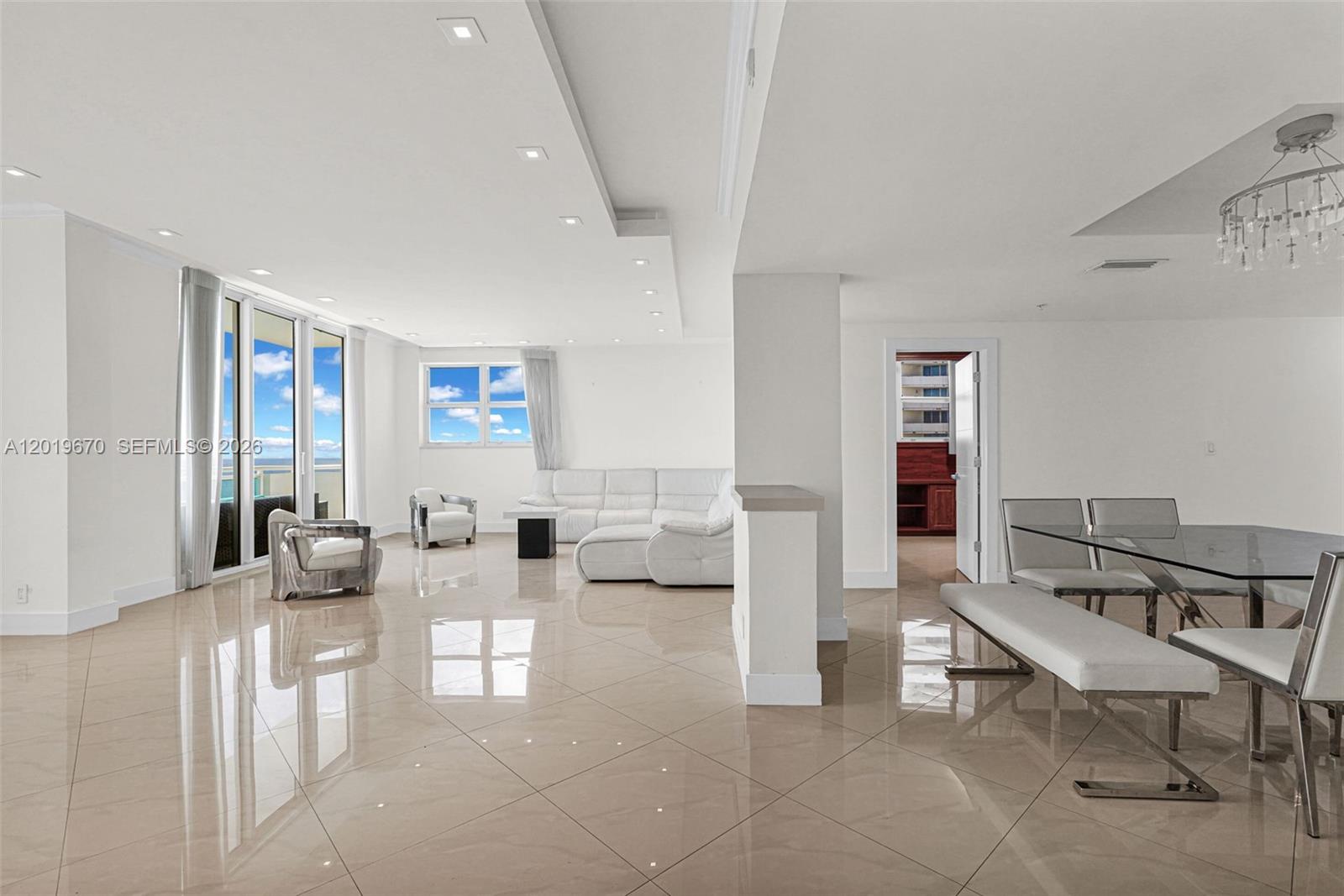 Photo of 3001 Ocean Dr  #1611, Hollywood, Florida, 33019 - 