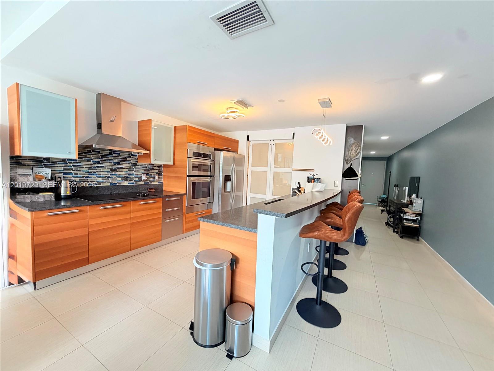 Photo of 2950 188th St #228, Aventura, Florida, 33180 - Stainless steel appliances
