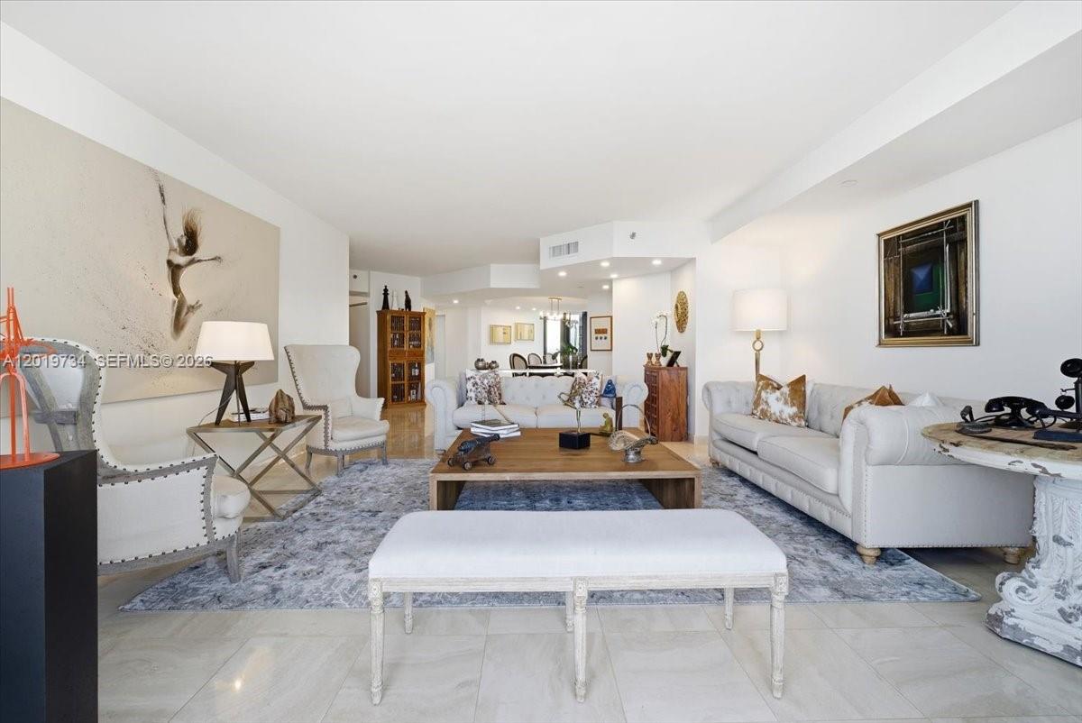 2802 3 / 4 2607 sq. ft. $ 2026-05-15 0 Photo
