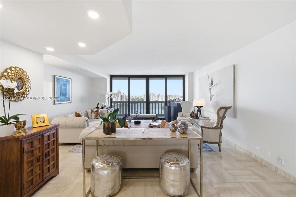 2802 3 / 4 2607 sq. ft. $ 2026-05-15 0 Photo