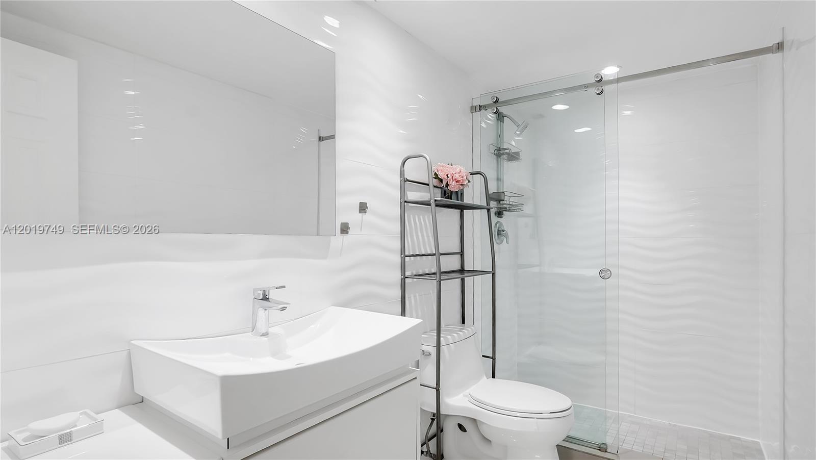 307 2 / 2 1350 sq. ft. $ 2026-05-15 0 Photo