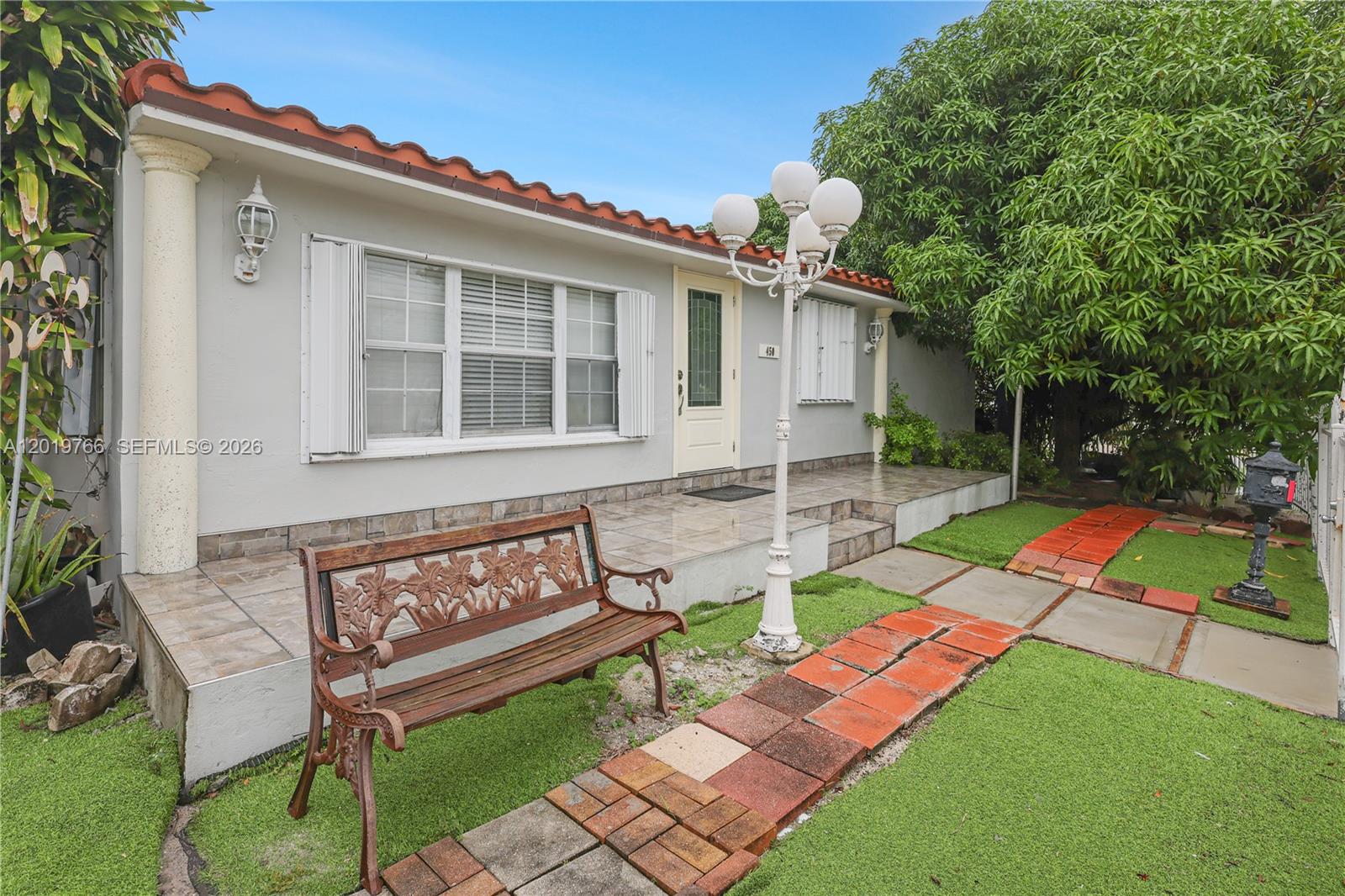   /  1996 sq. ft. $ 2026-05-15 0 Photo