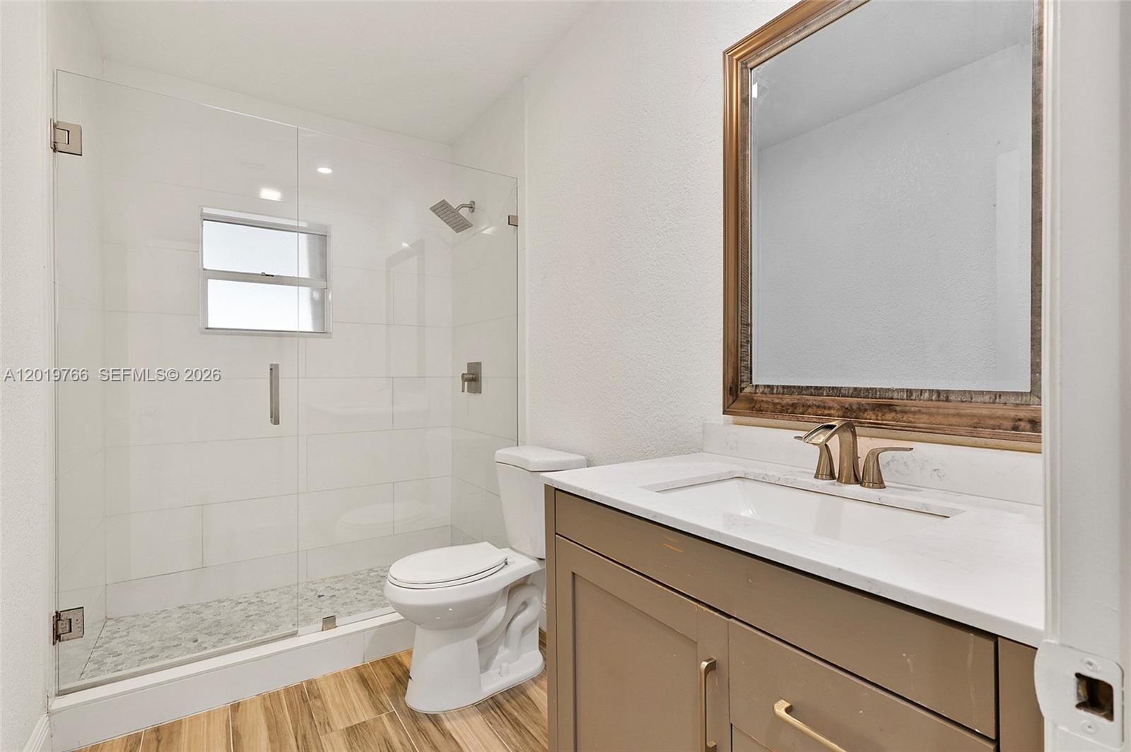   /  1996 sq. ft. $ 2026-05-15 0 Photo