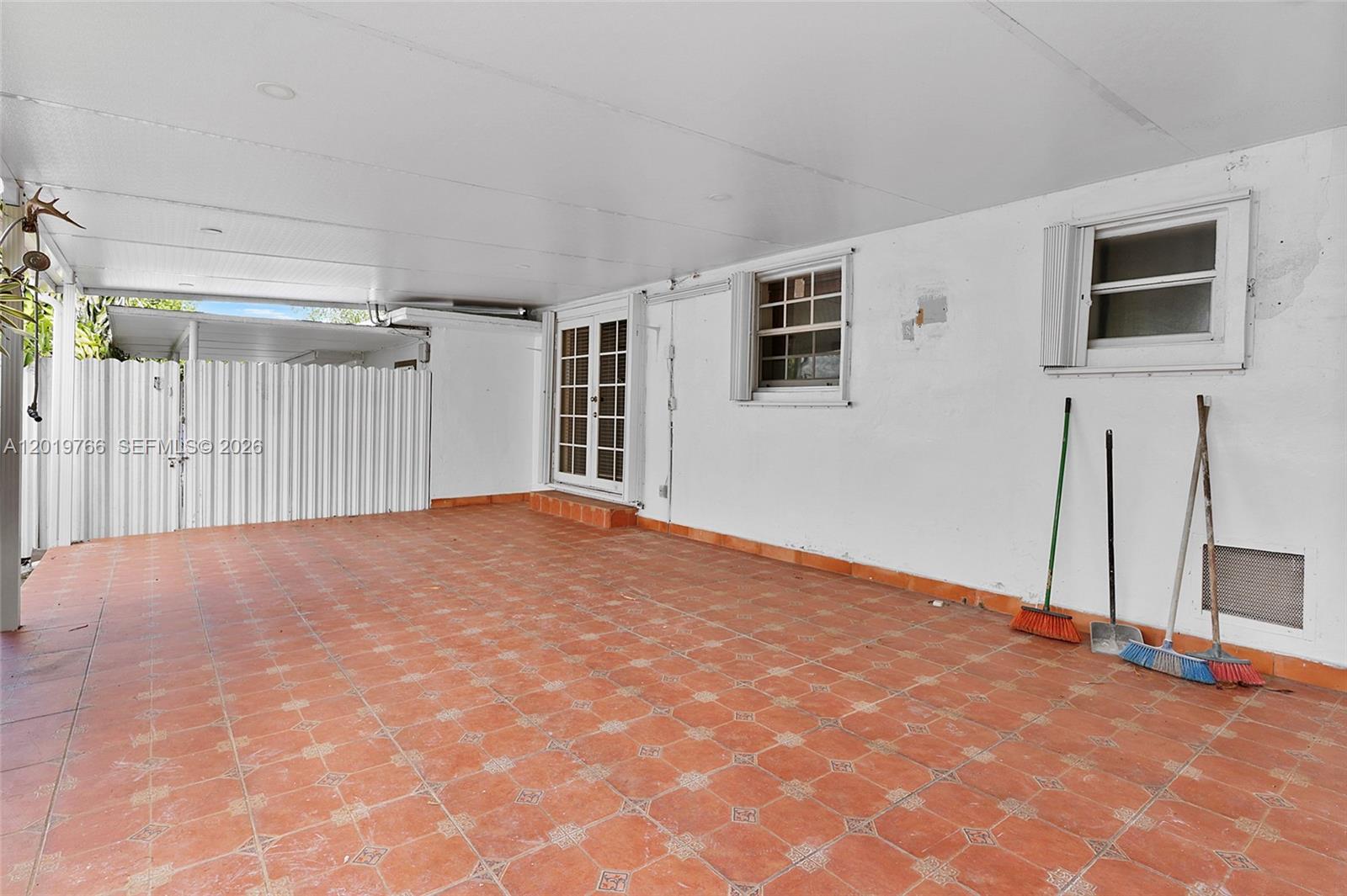   /  1996 sq. ft. $ 2026-05-15 0 Photo