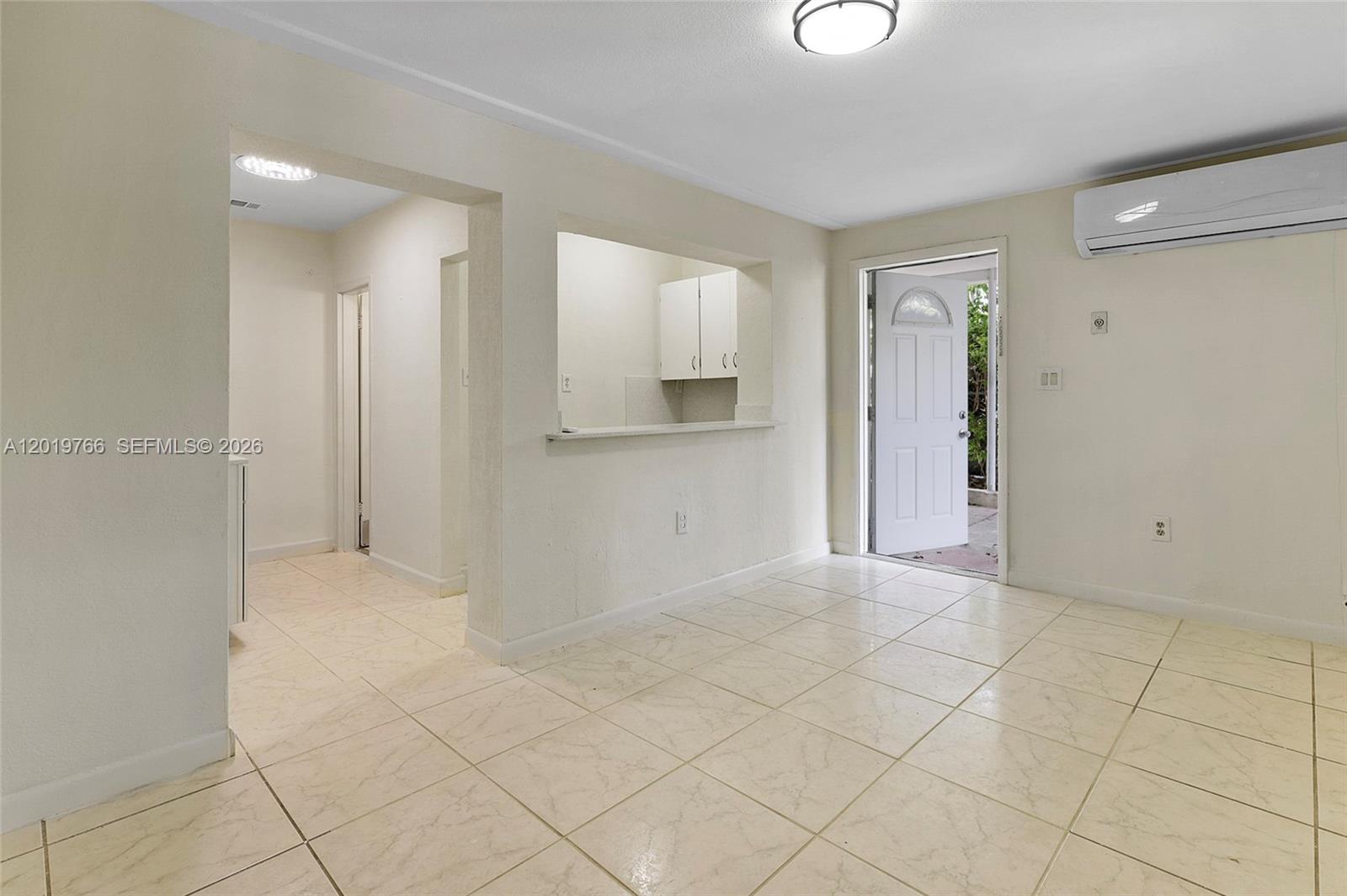   /  1996 sq. ft. $ 2026-05-15 0 Photo