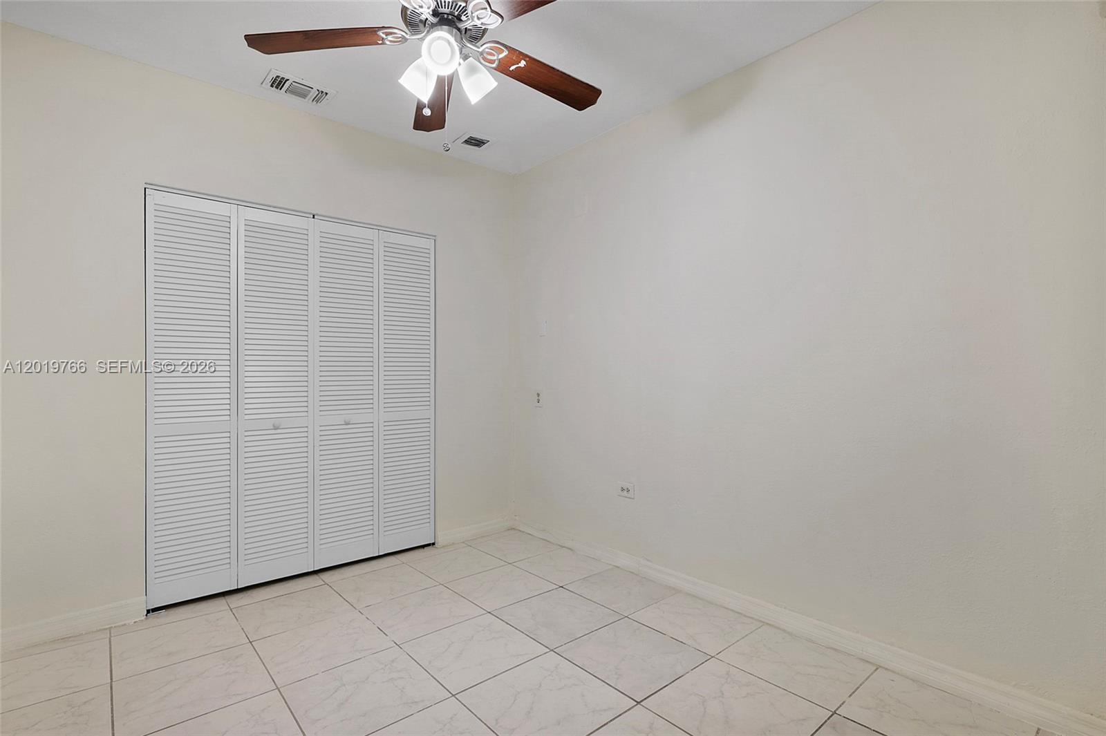   /  1996 sq. ft. $ 2026-05-15 0 Photo