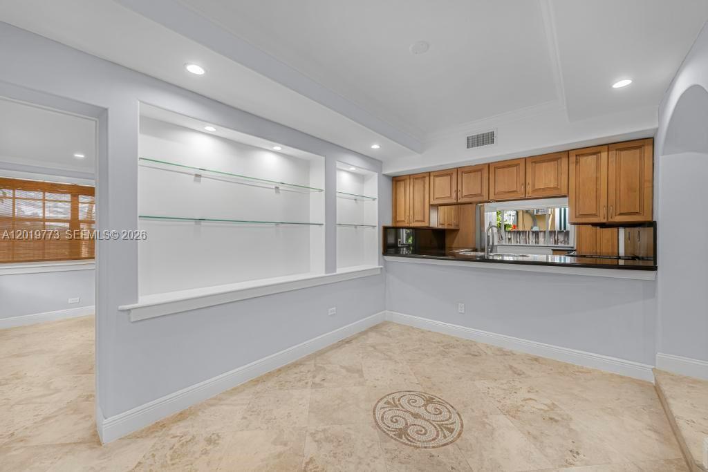 Ver detalles / sq. ft. $ 2026-05-15 0 foto