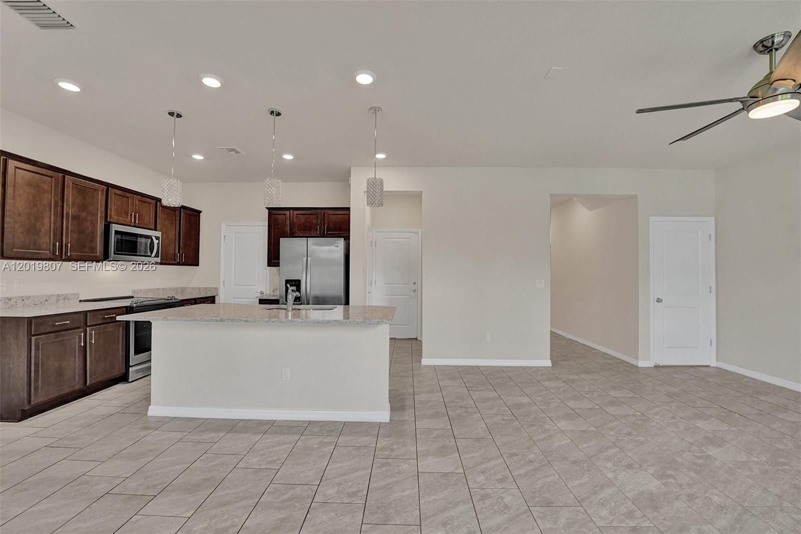 4764 3 / 3 1780 sq. ft. $ 2026-05-15 0 Photo