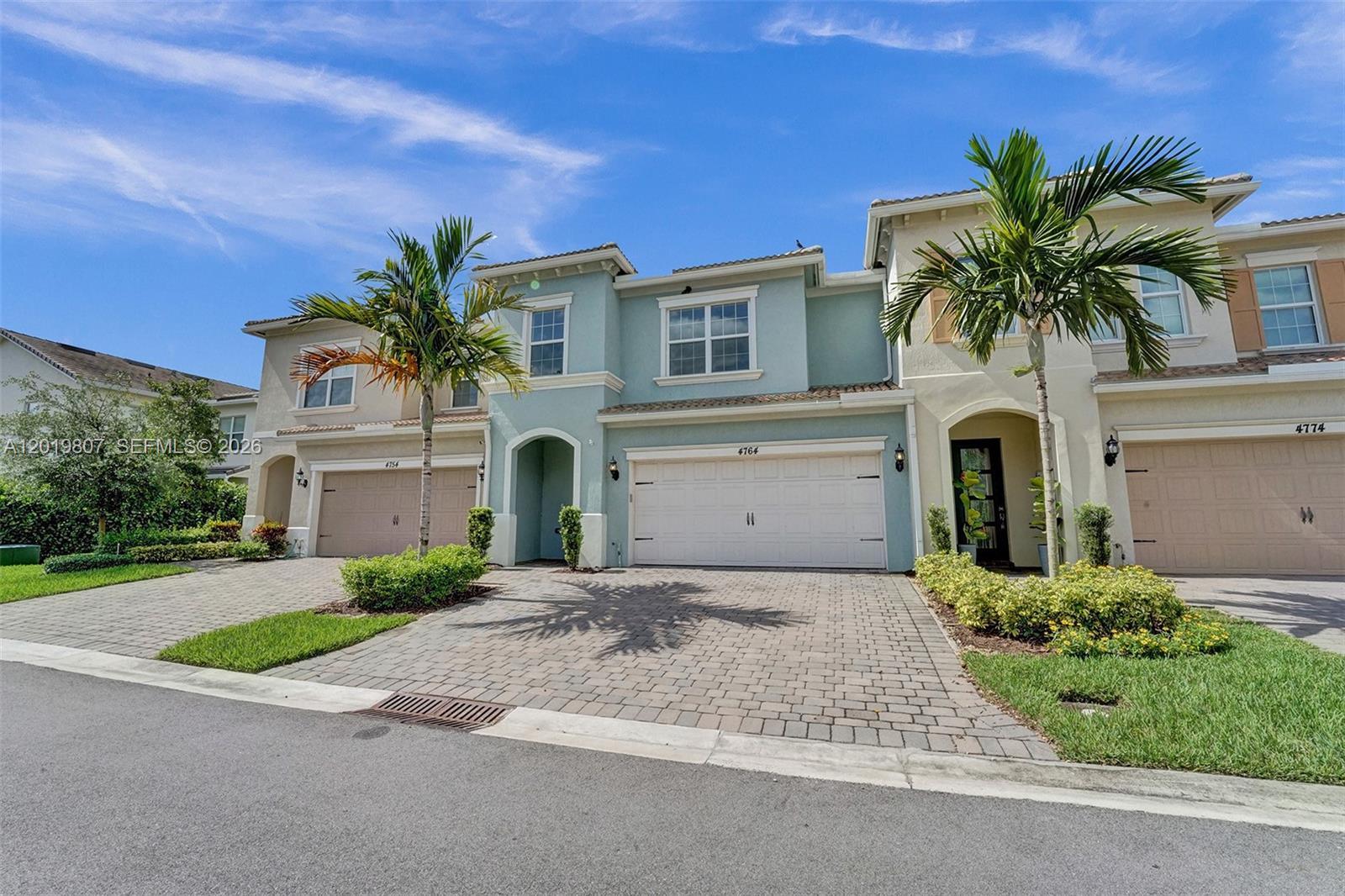 4764 3 / 3 1780 sq. ft. $ 2026-05-15 0 Photo
