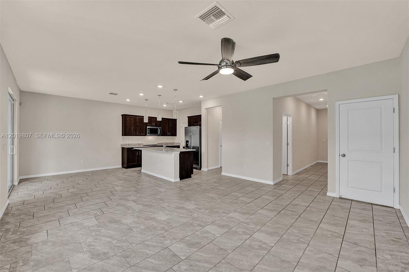 4764 3 / 3 1780 sq. ft. $ 2026-05-15 0 Photo