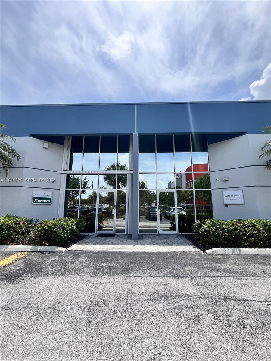 See details A13 / sq. ft. $ 2026-05-15 0 Photo