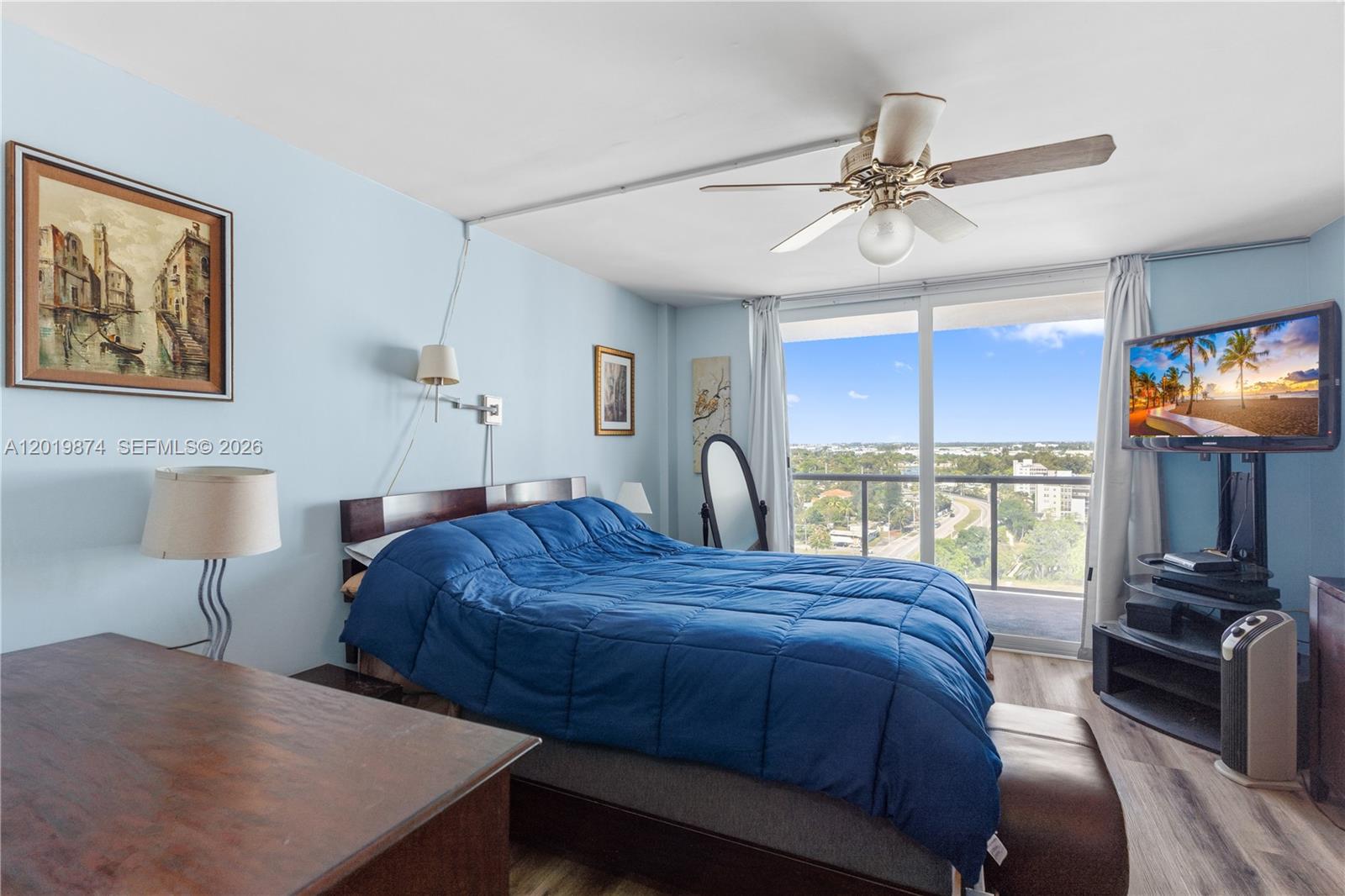1603E 1 / 2 861 sq. ft. $ 2026-05-15 0 foto