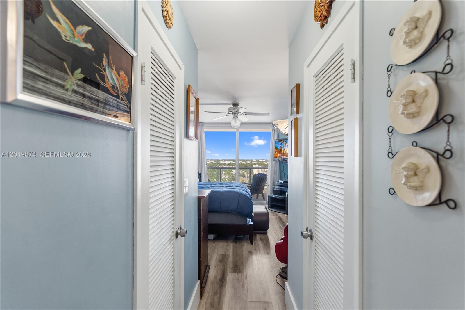 1603E 1 / 2 861 sq. ft. $ 2026-05-15 0 foto