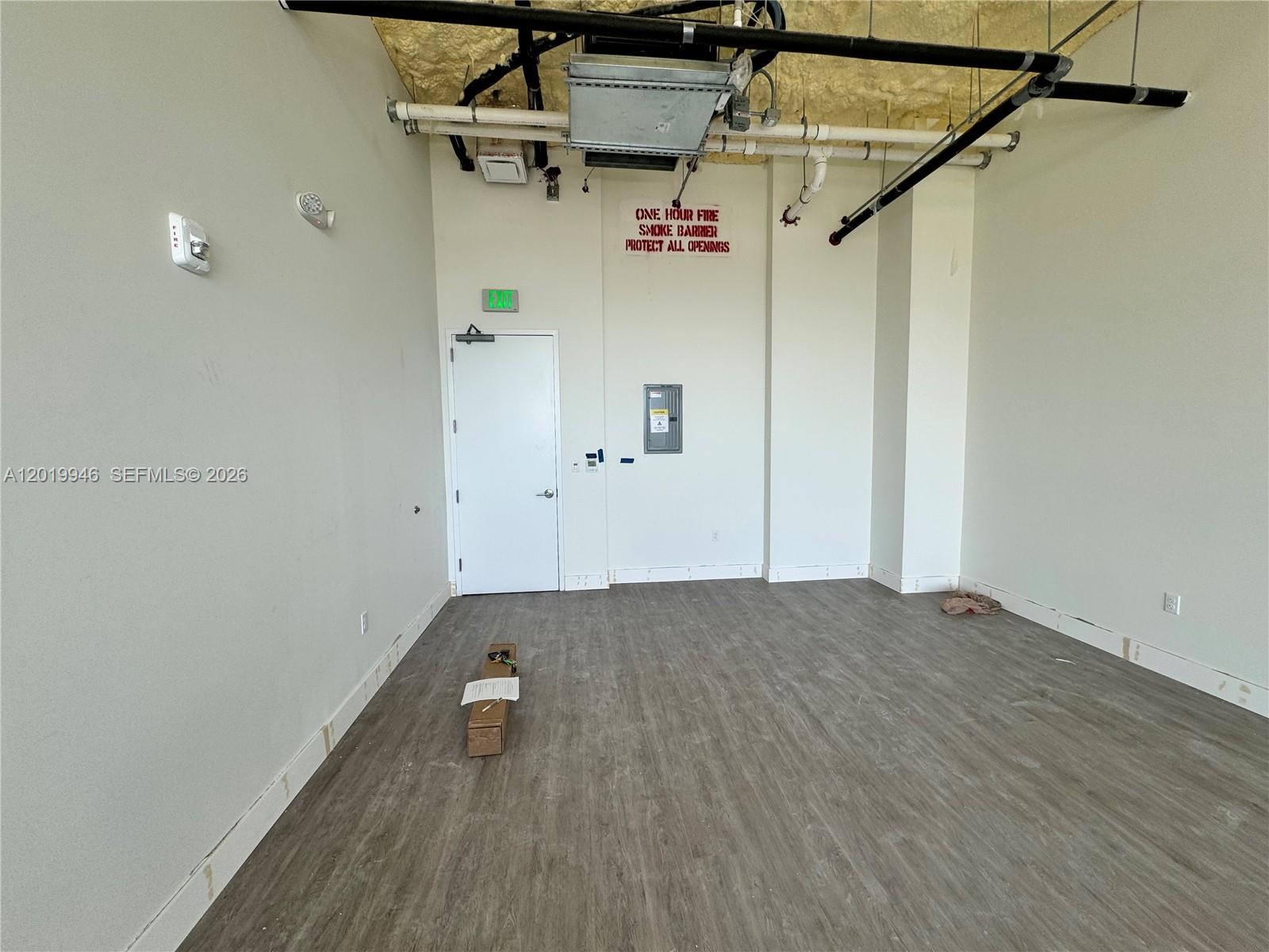 405  /   sq. ft. $ 2026-05-15 0 foto