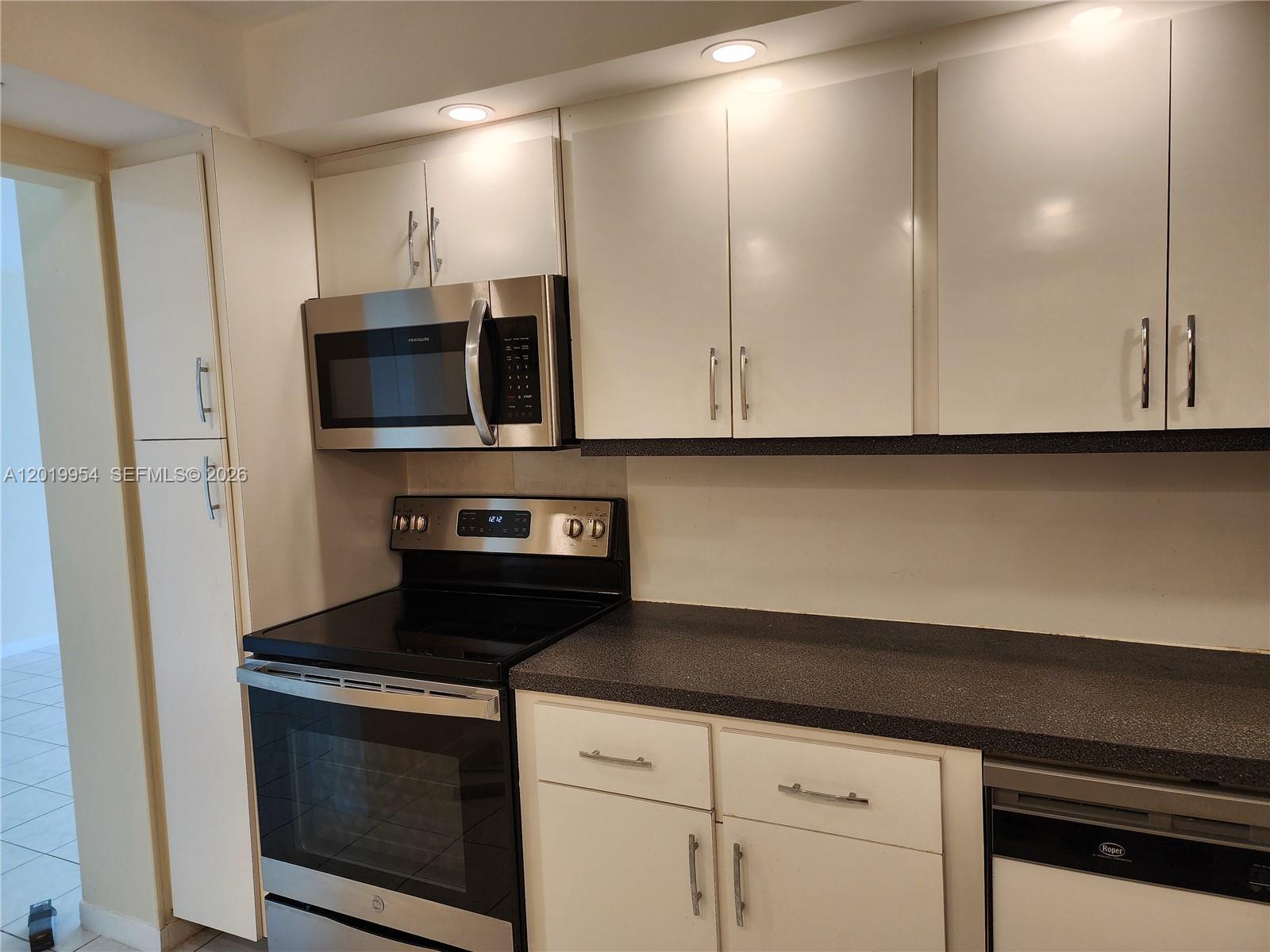 Photo of 3161 Ocean Dr  #903, Hallandale Beach, Florida, 33009 - 