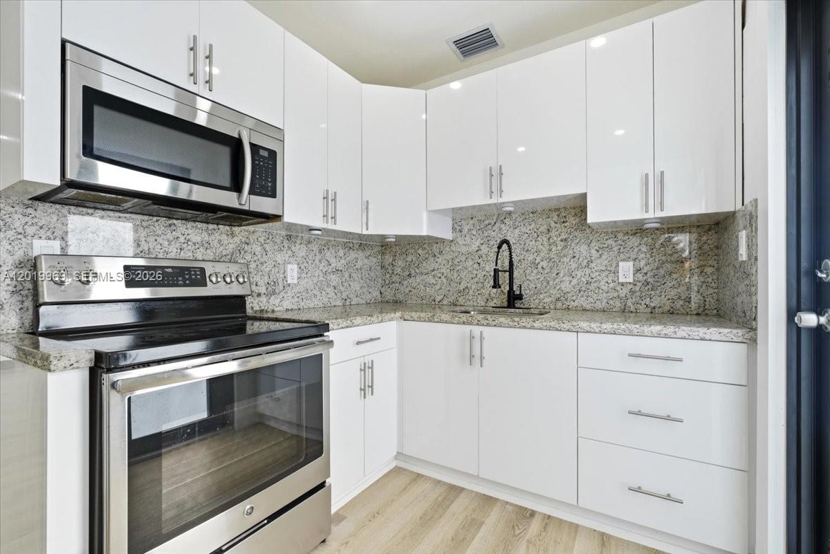   /  2343 sq. ft. $ 2026-05-15 0 Photo