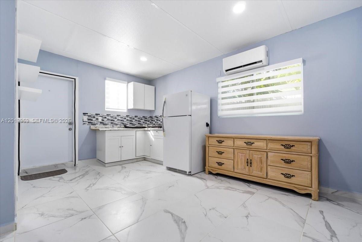   /  2343 sq. ft. $ 2026-05-15 0 Photo